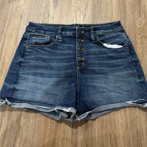 Universal Threads Jean shorts size 12